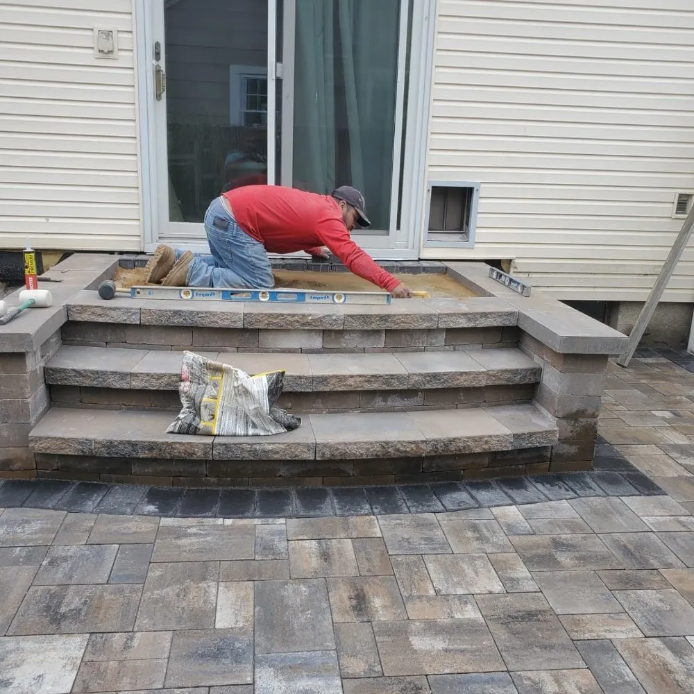 Slide of Miguel Gomez Construction