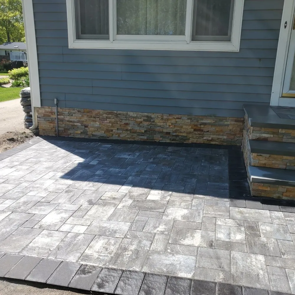 Slide of Miguel Gomez Construction