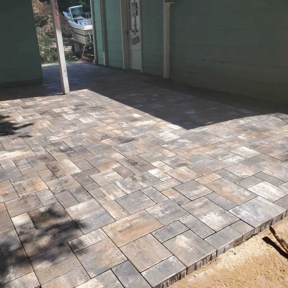 Slide of Miguel Gomez Construction