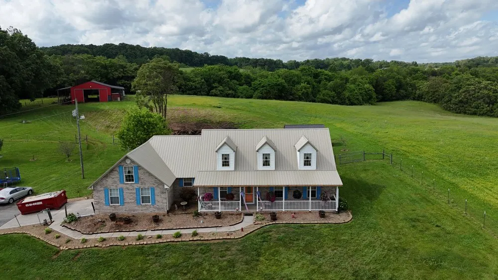 Slide of Miguel Ramos Roofing