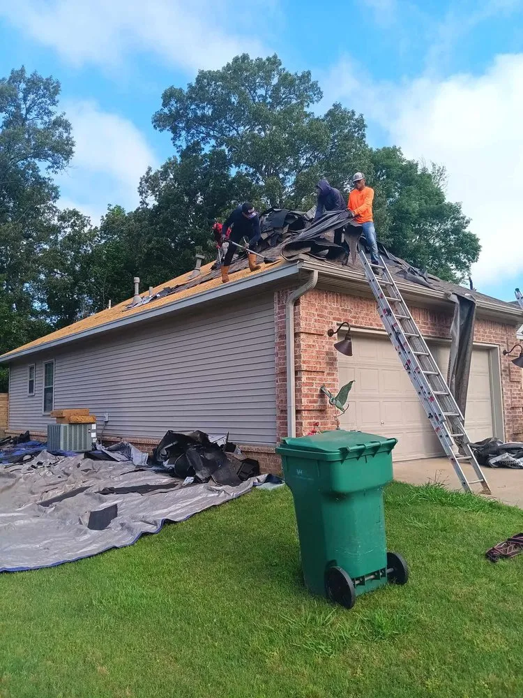 Slide of Mijangos Roofing