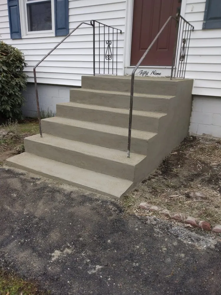 Slide of Mike Roofing