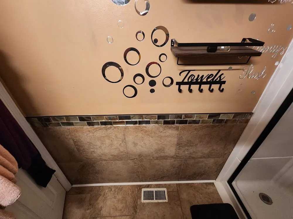 Slide of Mike The Handyman