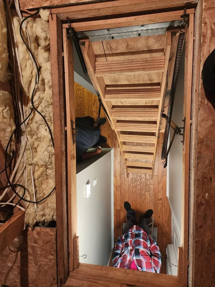 Slide of Mike The Handyman