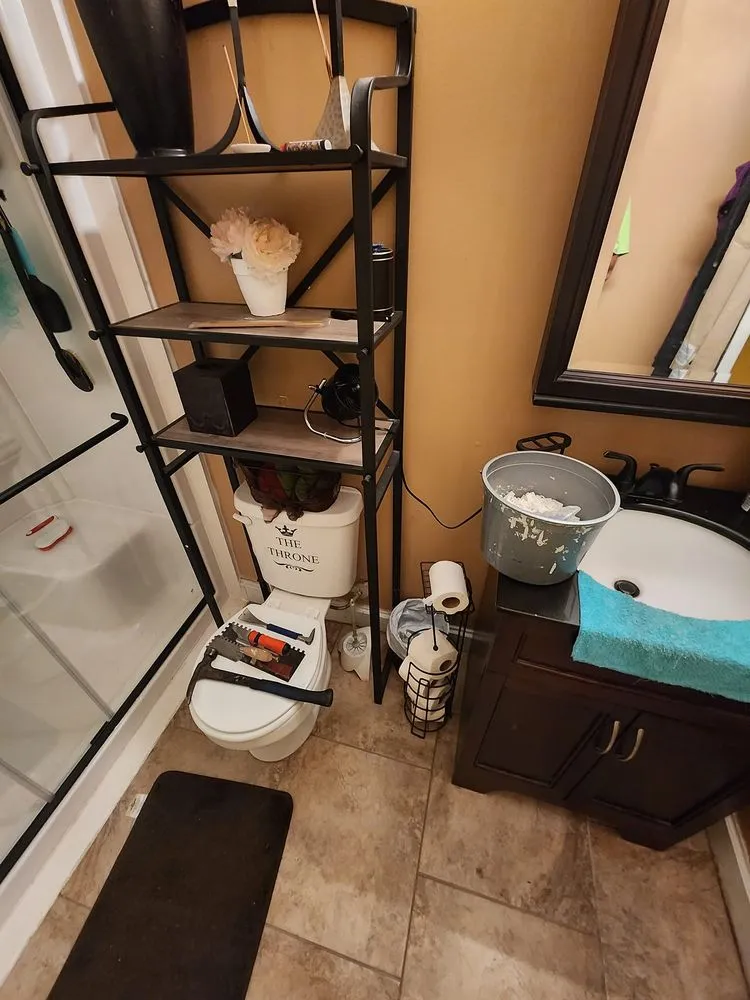 Slide of Mike The Handyman