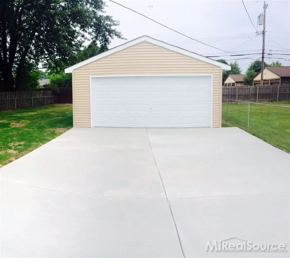 Slide of Mike's Construction