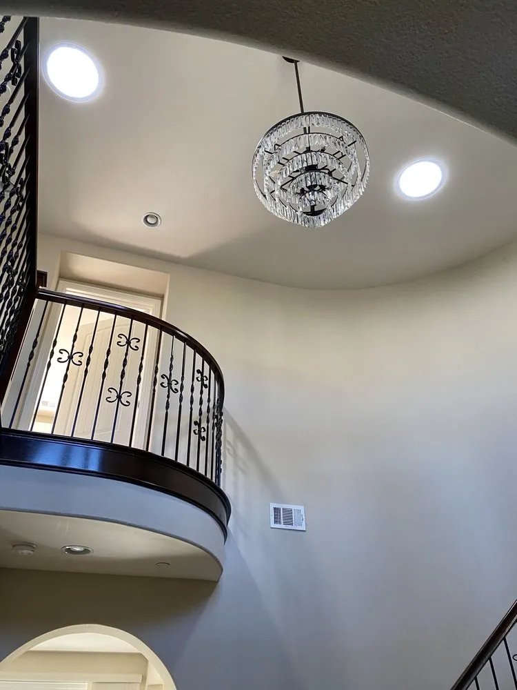 Slide of Mike's Roofing & Building