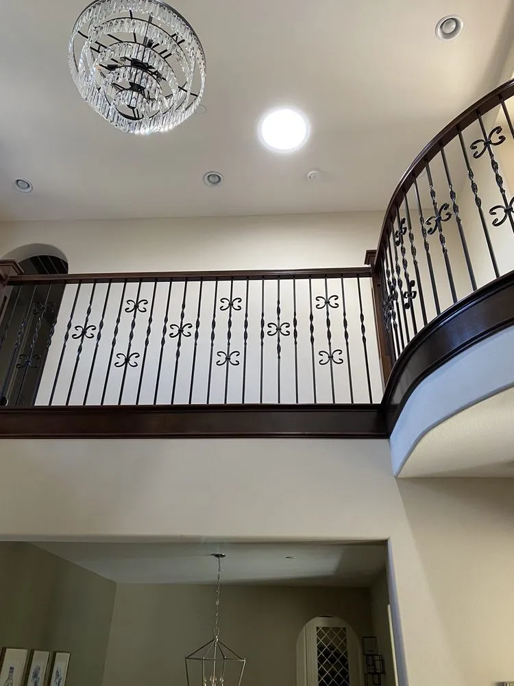 Slide of Mike's Roofing & Building