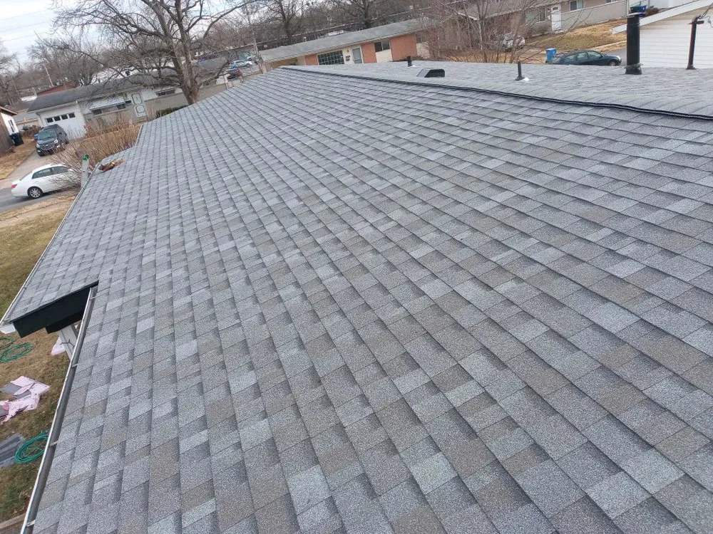 Trusted shingle roofing service with free inspection across St. Louis, MO - Mills Construction