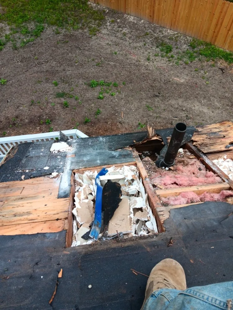 Licensed residential roofing service same-day service across Woodford, VA - Mills Home Improvements