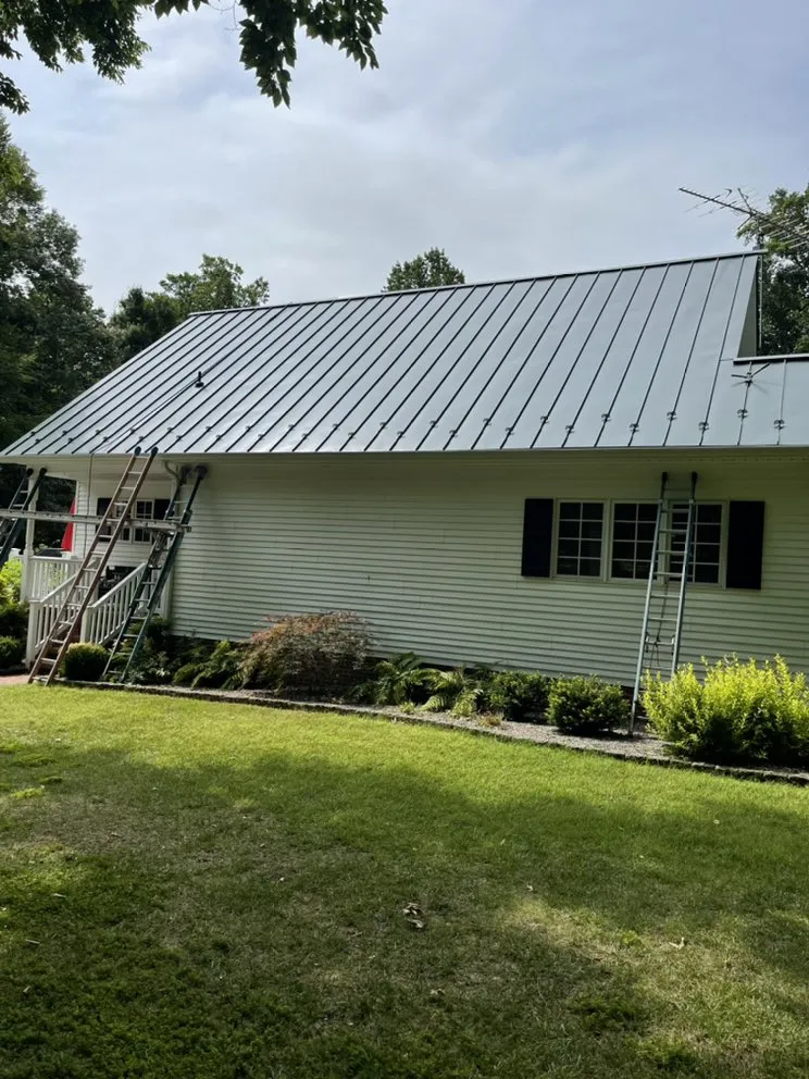 Licensed roof inspection in Thornburg, VA by Mills Roofing