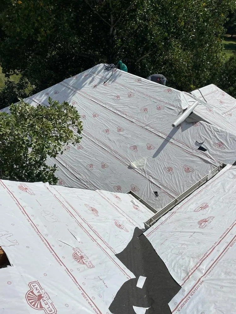 Slide of Mingo Roofing & Construction