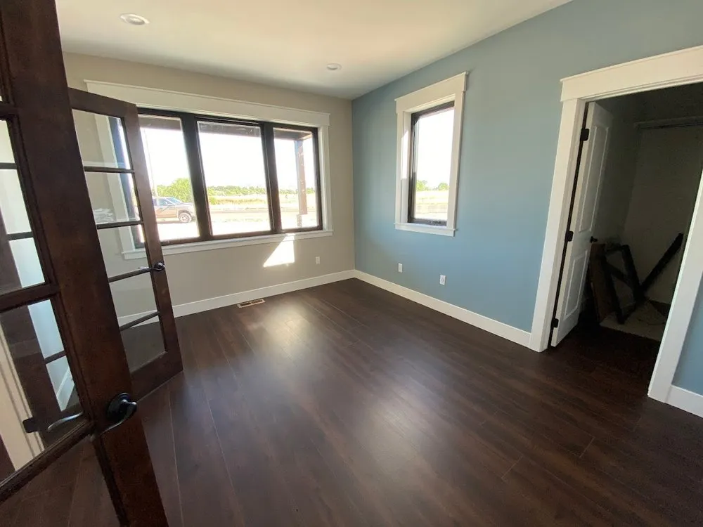 Slide of Mini-Cassia Sales