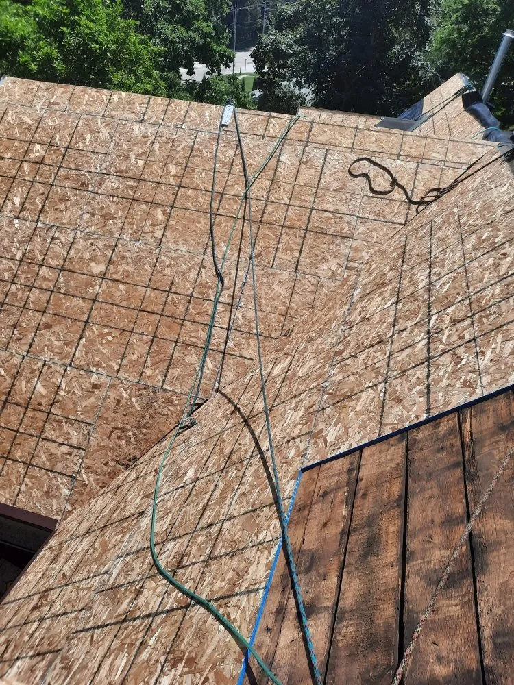 Slide of Miracle Roofing & Siding