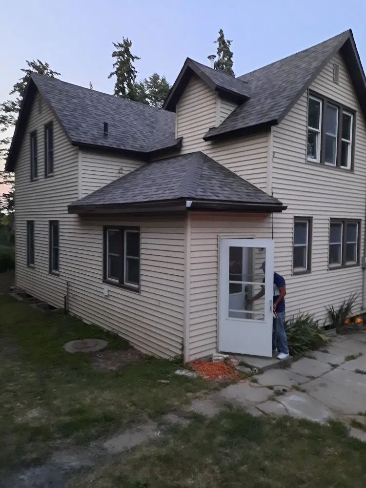 Slide of Miracle Roofing & Siding