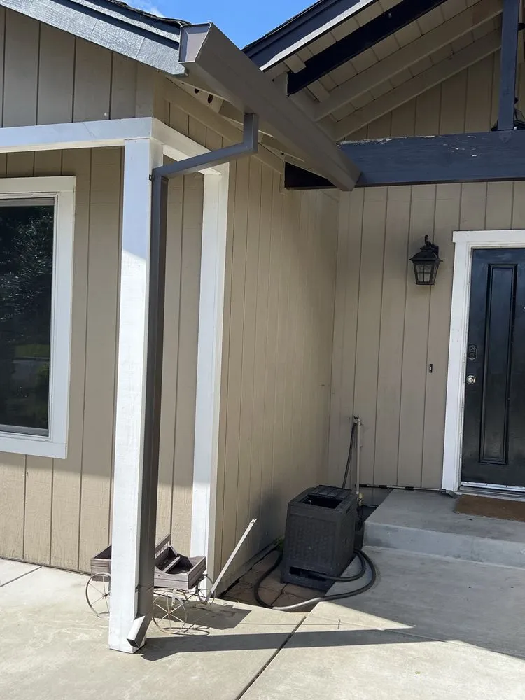 Slide of Mistah Seamless Gutters