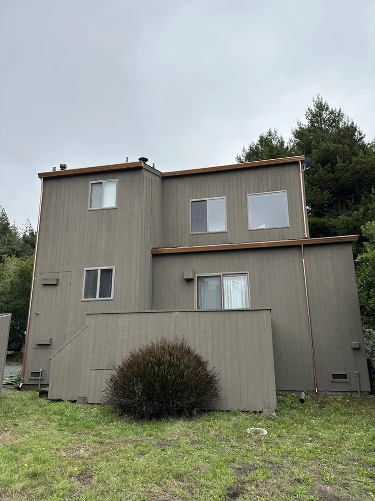 Slide of Mistah Seamless Gutters