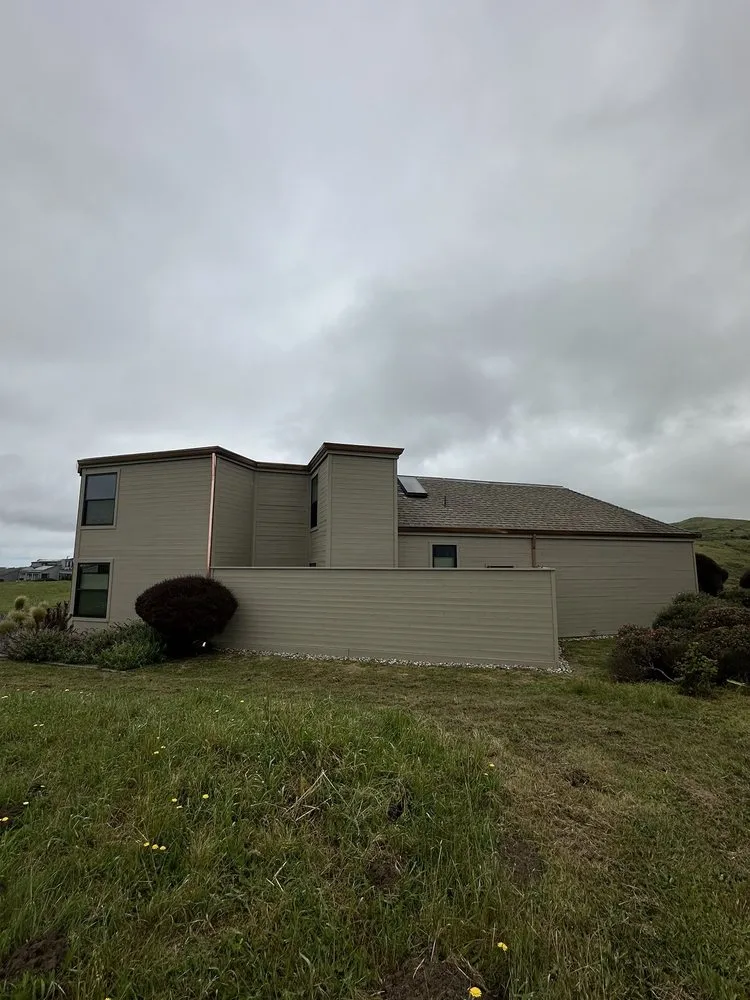 Slide of Mistah Seamless Gutters