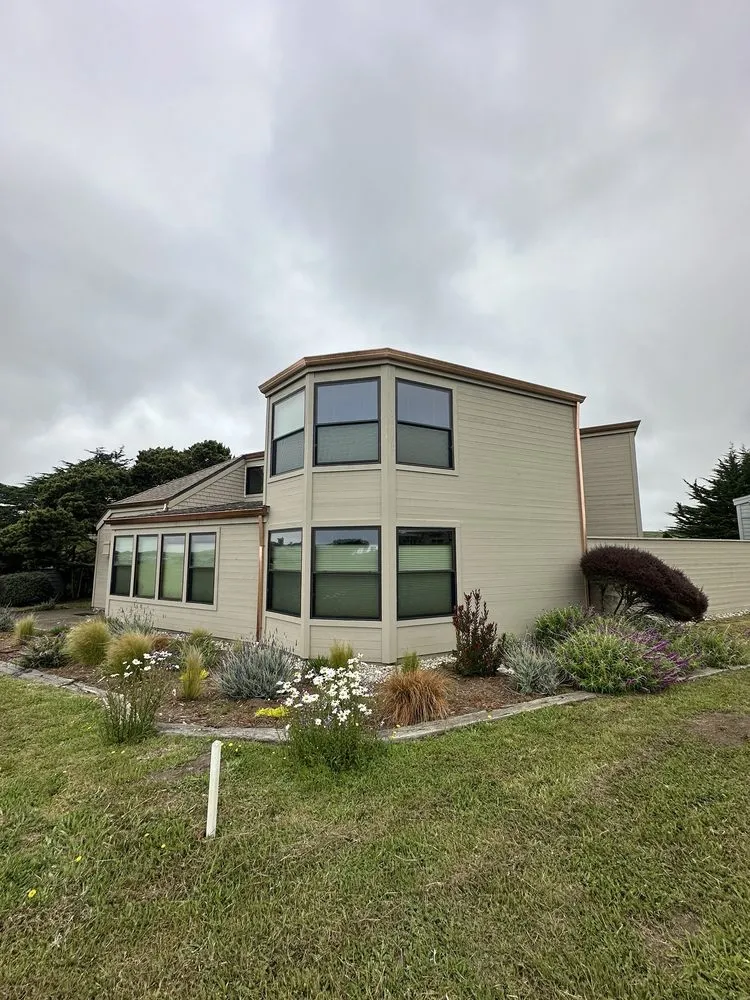 Slide of Mistah Seamless Gutters