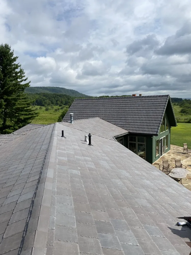 Slide of Mj Deras Construction