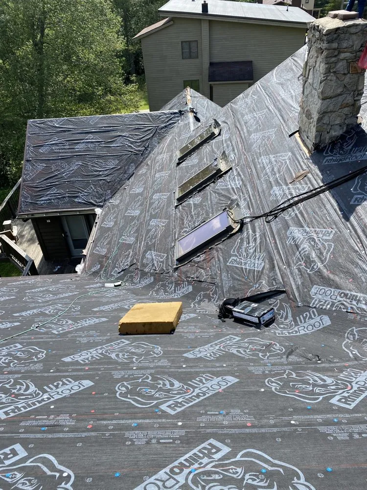 Slide of Mj Deras Construction