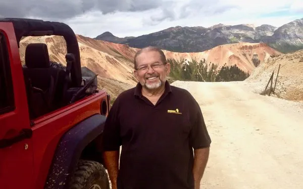 MJ Hayhurst Construction Logo