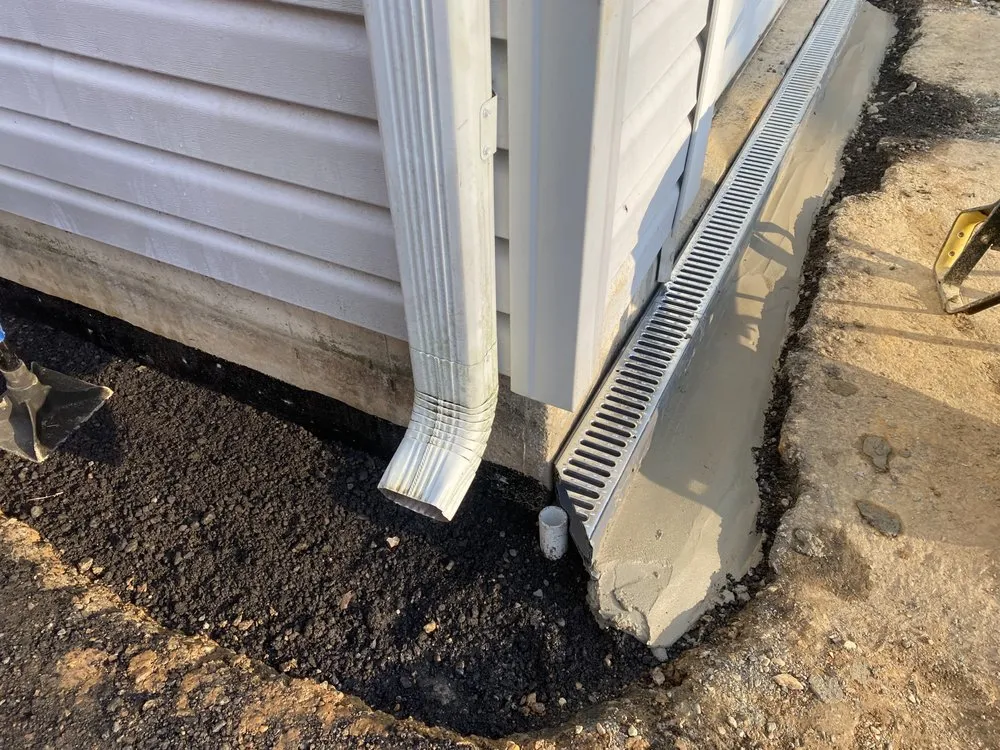 Slide of M&J Home Improvement