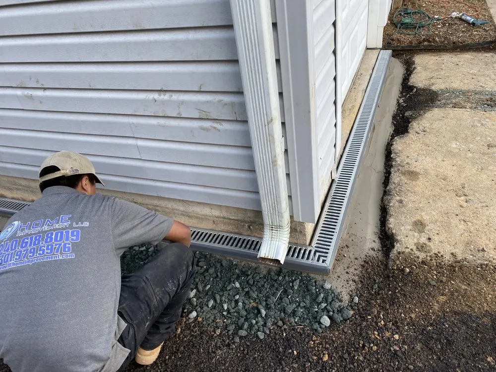 Slide of M&J Home Improvement