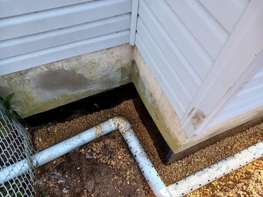 Slide of M&J Home Improvement