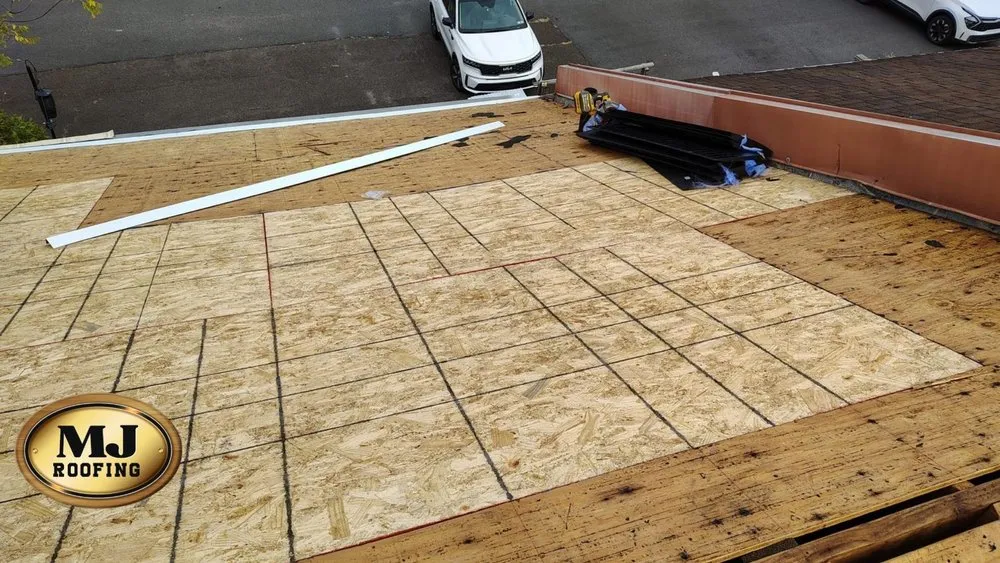 Licensed residential roofing service in Hamilton Township, NJ by MJ Roofing