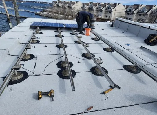 M&K Roofing General Construction Logo