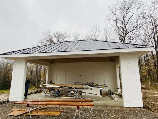 ML Envision Construction Logo