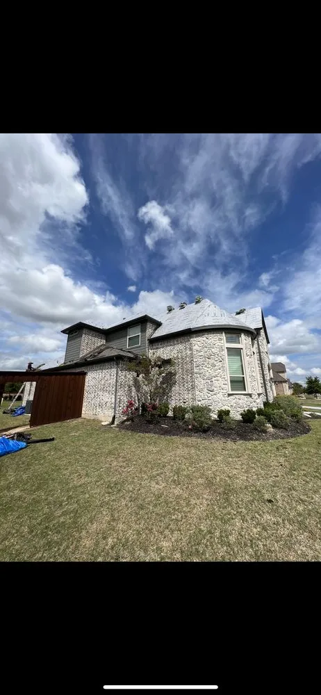 Slide of MLG Roof Masters