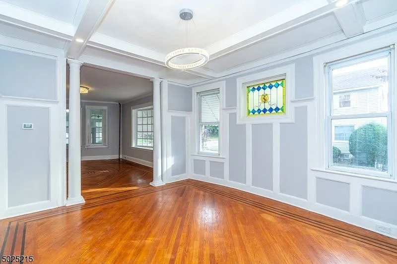 Slide of MLR Construction and Management