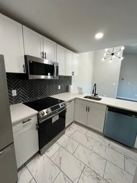 Slide of MLR Construction and Management