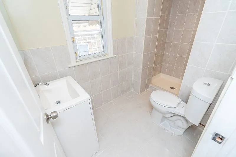 Slide of MLR Construction and Management