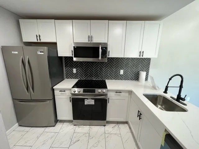 Slide of MLR Construction and Management