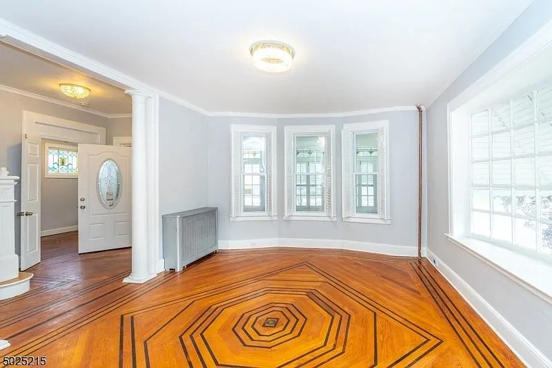 Slide of MLR Construction and Management