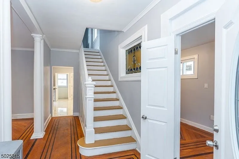 Slide of MLR Construction and Management