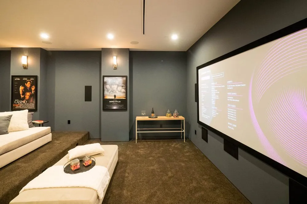 Slide of M&M Construction and Emergency Response Services