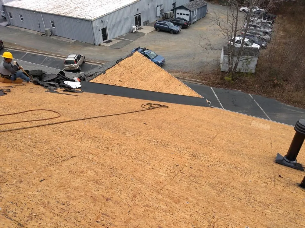 Slide of M&M Construction Roofing