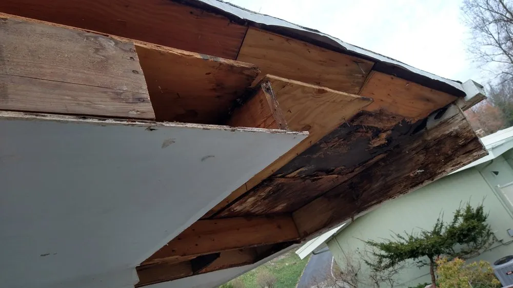 Slide of M&M Construction Specialist