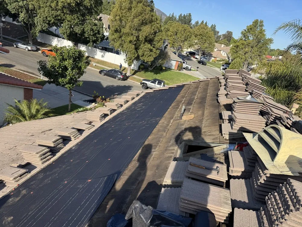 Slide of M&M Elite Roofing