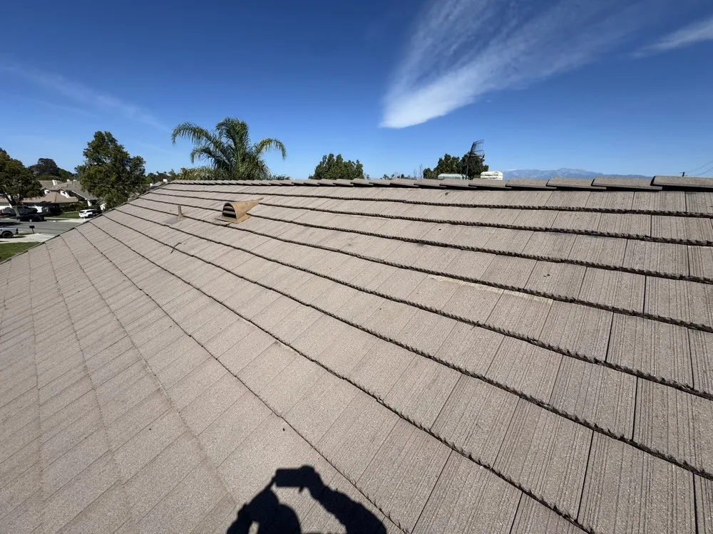 Slide of M&M Elite Roofing