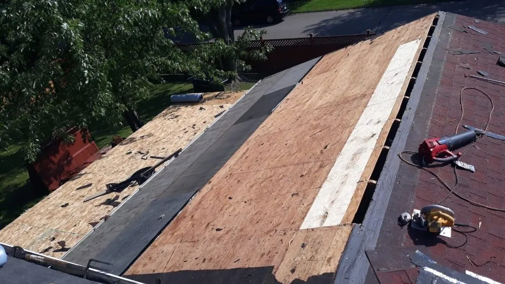 Slide of M&M Roofing and Construction