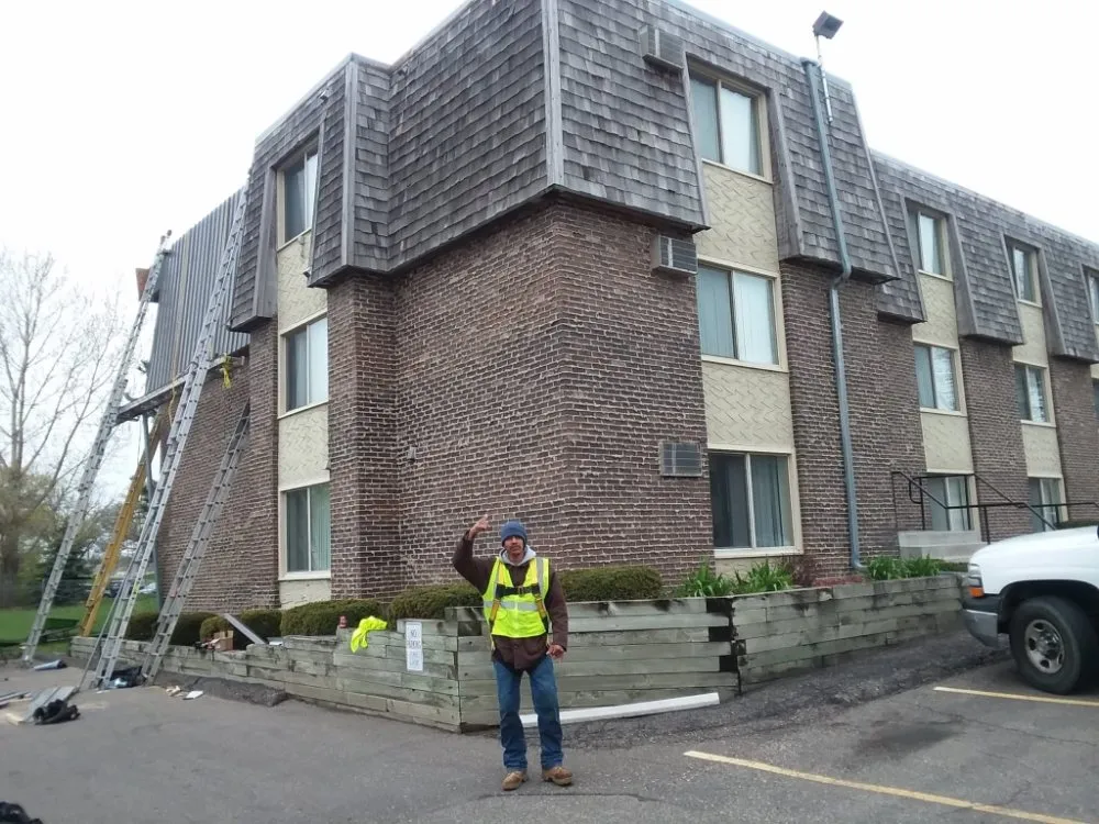 Slide of M&M Roofing and Construction