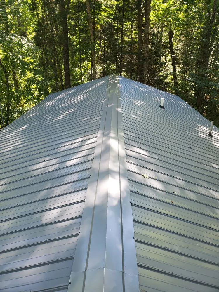 Slide of M&M Roofing and Siding