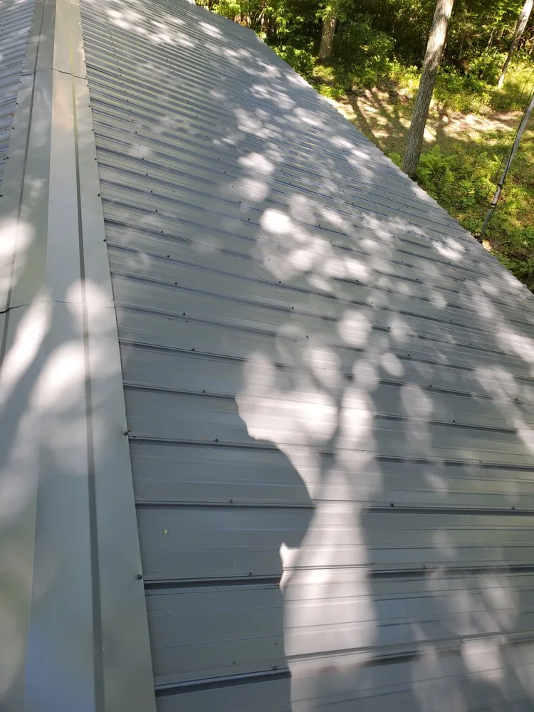 Slide of M&M Roofing and Siding