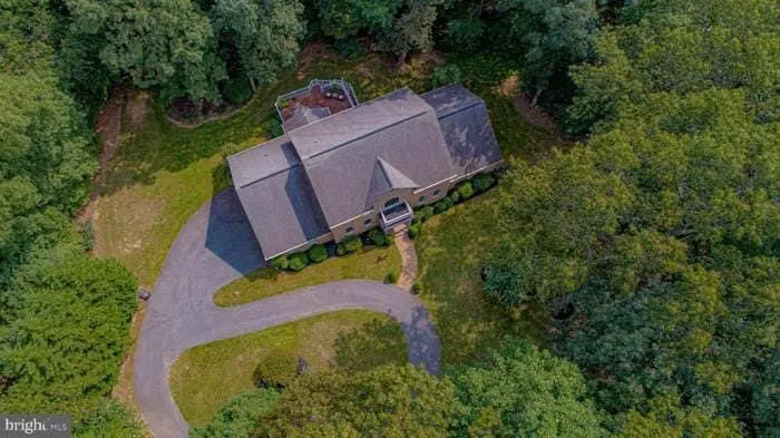 Slide of M&M Roofing And Siding