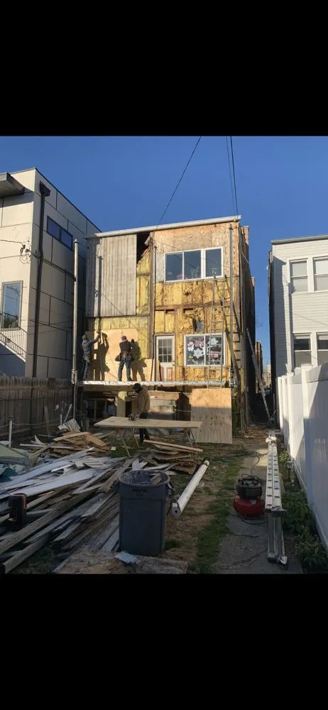 Slide of M&M Roofing